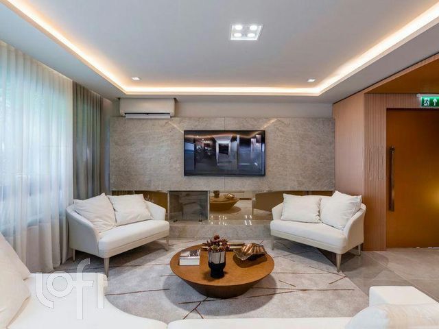 Apartamento com 170m², 3 dormitórios, 3 suítes, 2 vagas, Rio Branco em Porto Alegre