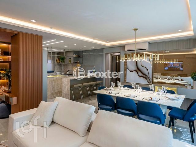 Apartamento com 170m², 3 dormitórios, 3 suítes, 2 vagas, Rio Branco em Porto Alegre