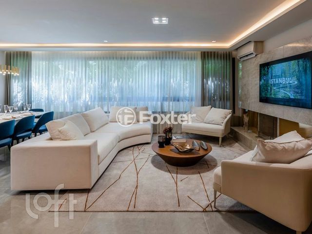 Apartamento com 170m², 3 dormitórios, 3 suítes, 2 vagas, Rio Branco em Porto Alegre