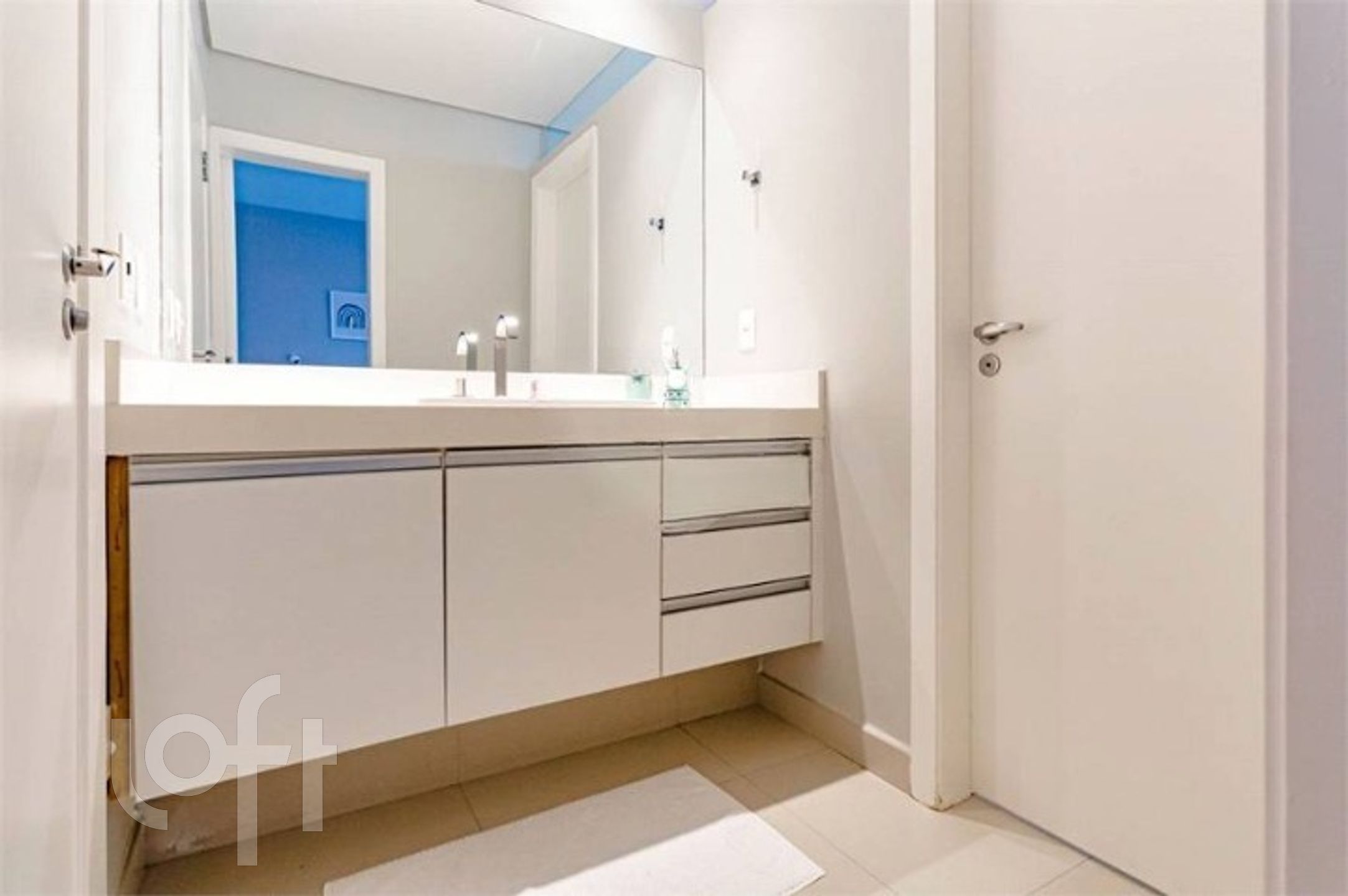 Apartamento à venda com 3 quartos, 210m² - Foto 17