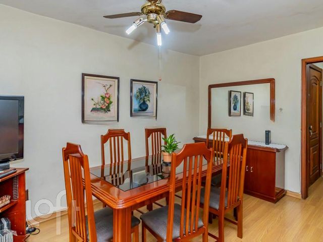 Apartamento com 101m², 3 dormitórios, 1 vaga, Rio Branco em Porto Alegre