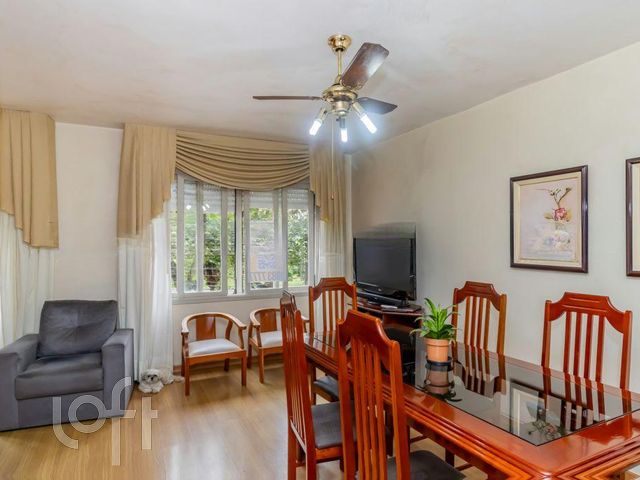 Apartamento com 101m², 3 dormitórios, 1 vaga, Rio Branco em Porto Alegre