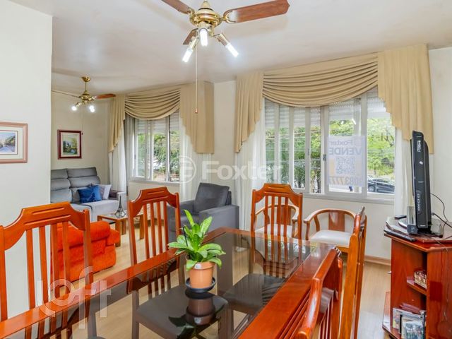 Apartamento com 101m², 3 dormitórios, 1 vaga, Rio Branco em Porto Alegre