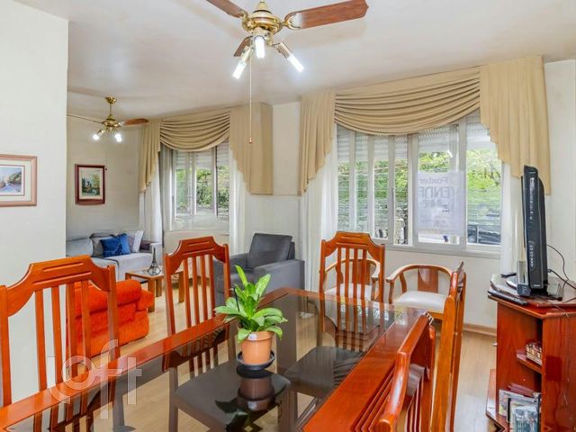 Apartamento com 101m², 3 dormitórios, 1 vaga, Rio Branco em Porto Alegre