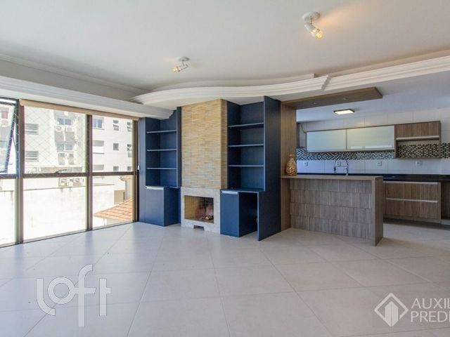 Apartamento com 89m², 3 dormitórios, 1 suíte, 2 vagas, Petrópolis em Porto Alegre