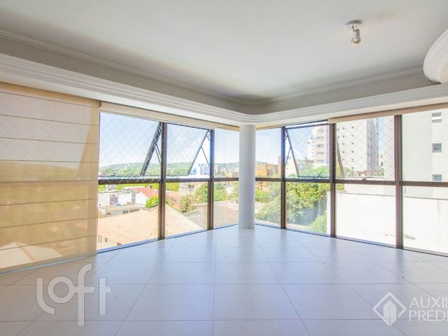 Apartamento com 89m², 3 dormitórios, 1 suíte, 2 vagas, Petrópolis em Porto Alegre