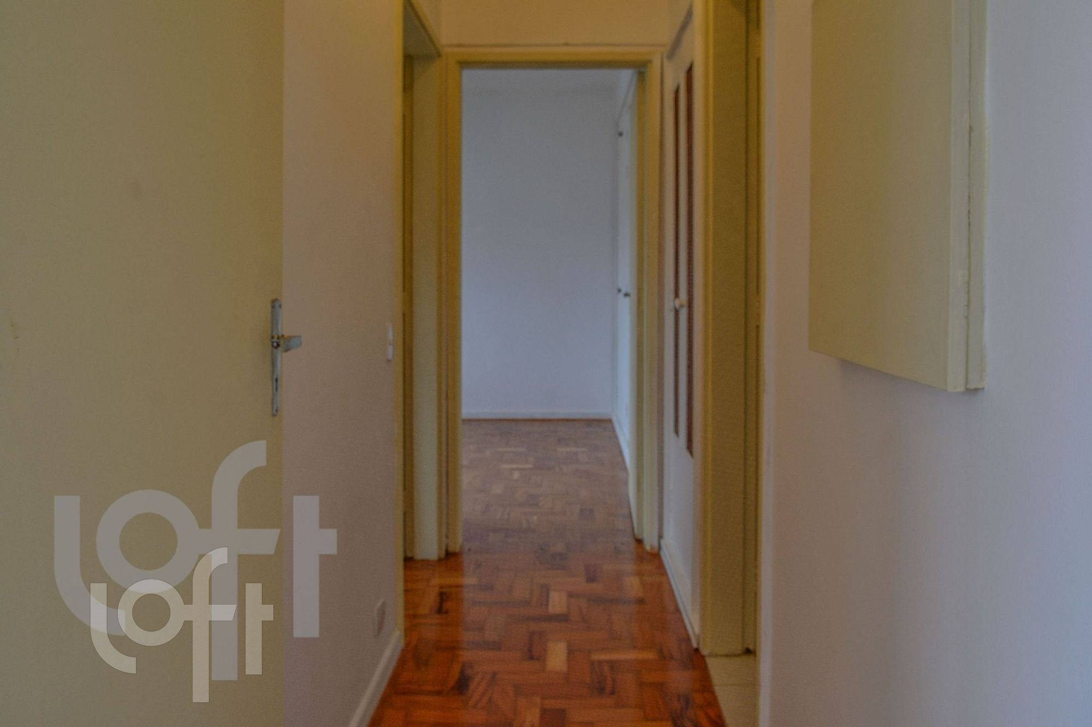 Apartamento à venda com 3 quartos, 70m² - Foto 2