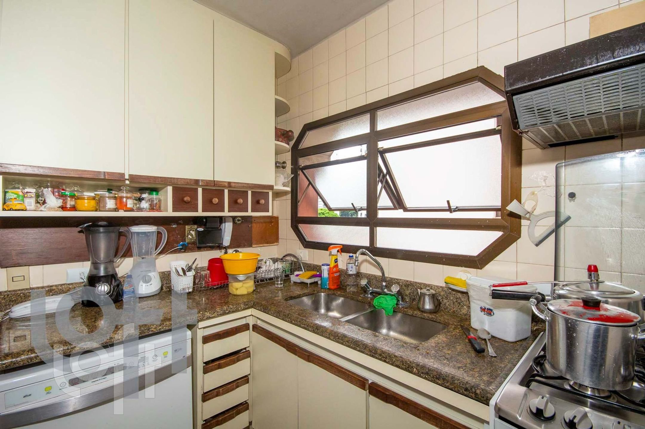 Apartamento à venda com 4 quartos, 180m² - Foto 15