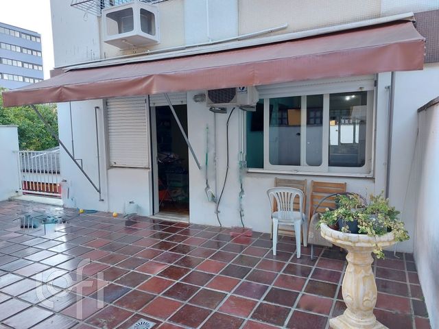 Apartamento com 81m², 2 dormitórios, 1 suíte, Menino Deus em Porto Alegre