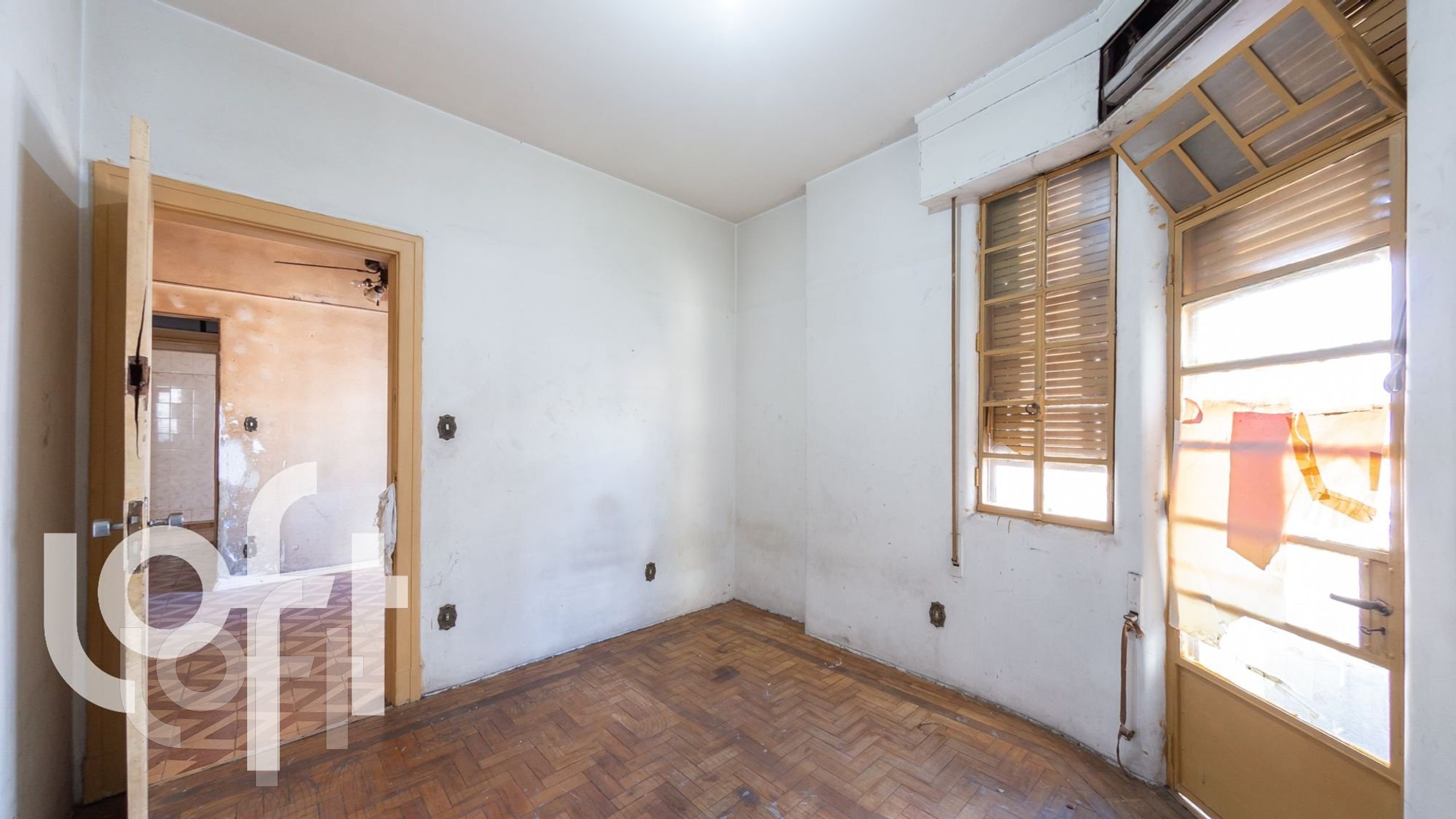 Apartamento à venda com 2 quartos, 67m² - Foto 2