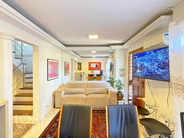 Casa em Condomínio com 103m², 1 dormitório, 1 suíte, 1 vaga, Auxiliadora em Porto Alegre