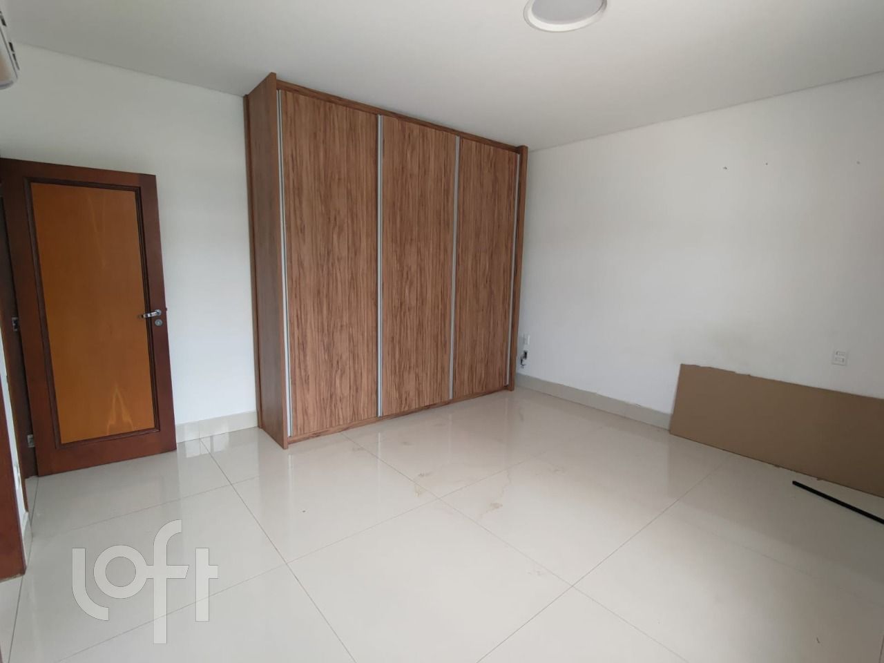 Casa à venda com 5 quartos, 720m² - Foto 13