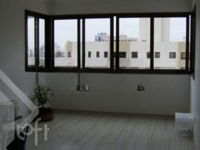 Apartamento com 49m², 1 dormitório, 2 vagas, Auxiliadora em Porto Alegre