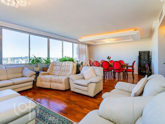 Apartamento com 222m², 4 dormitórios, 1 suíte, 2 vagas, Rio Branco em Porto Alegre