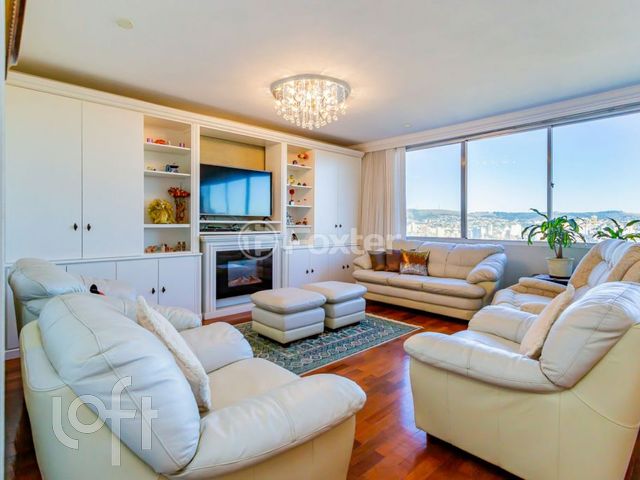 Apartamento com 222m², 4 dormitórios, 1 suíte, 2 vagas, Rio Branco em Porto Alegre