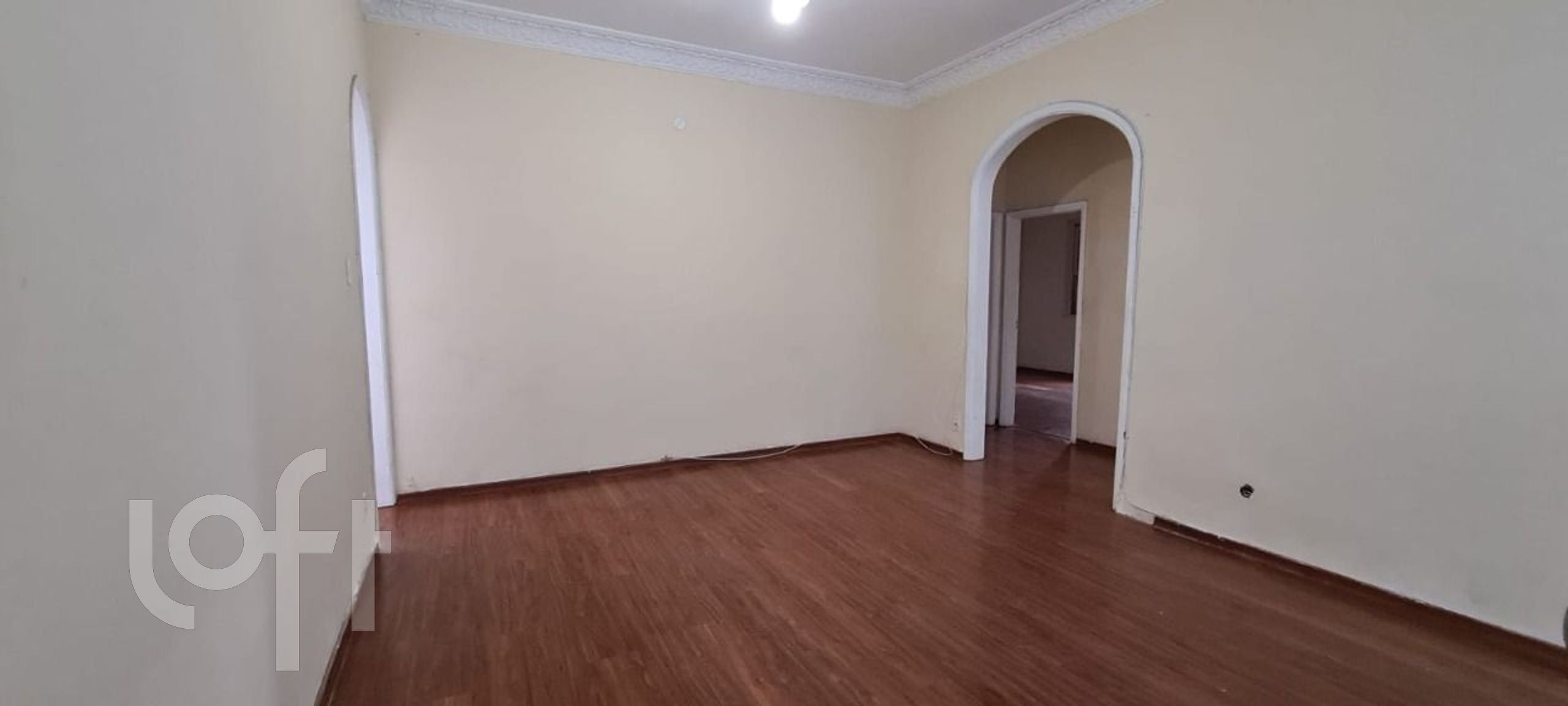 Casa à venda em Tijuca com 312 m², 5 quartos, 1 suíte, 2 vagas