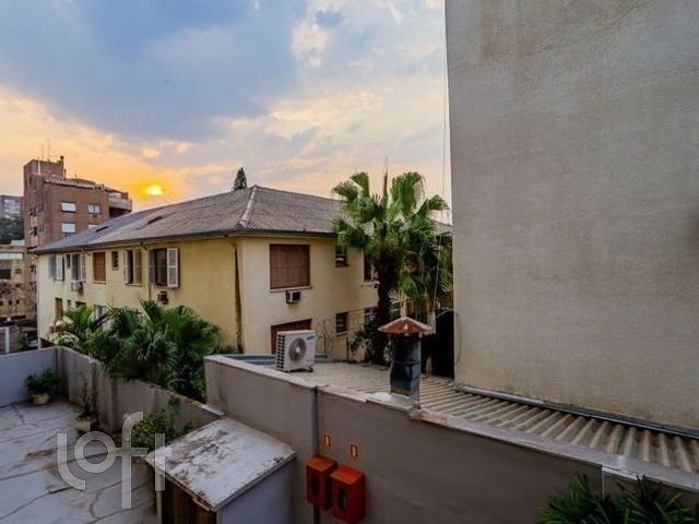 Apartamento com 107m², 2 dormitórios, 1 suíte, 2 vagas, Higienópolis em Porto Alegre