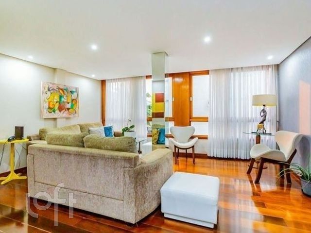 Apartamento com 107m², 2 dormitórios, 1 suíte, 2 vagas, Higienópolis em Porto Alegre