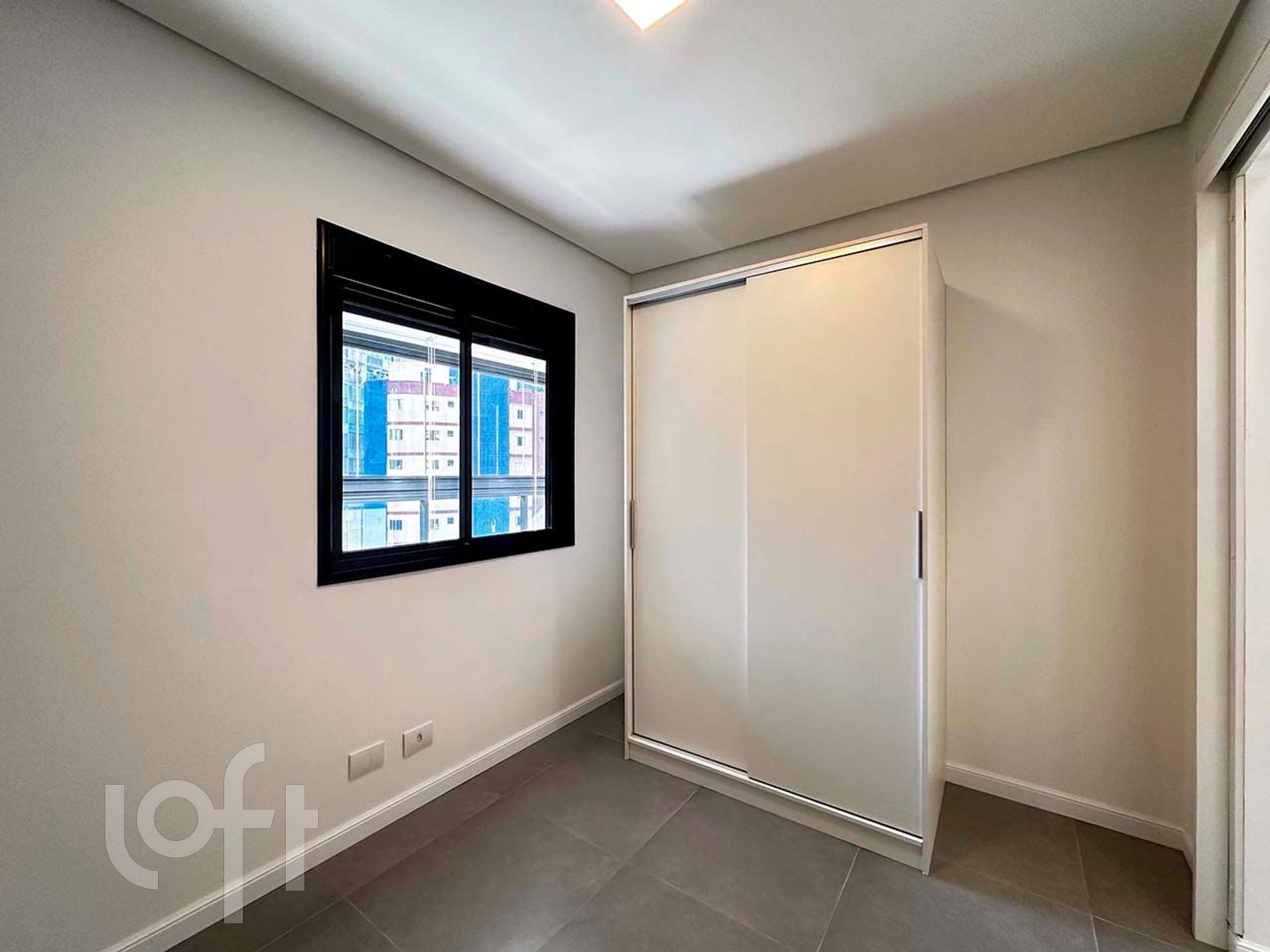 Apartamento à venda com 1 quarto, 35m² - Foto 12