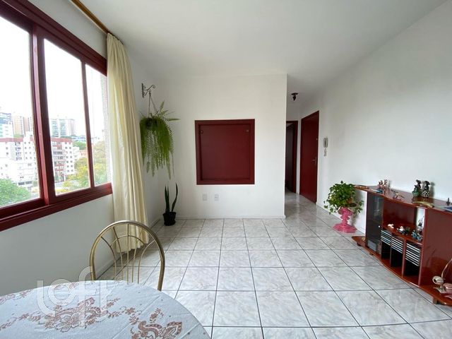 Apartamento com 90m², 2 dormitórios, 1 vaga, Higienópolis em Porto Alegre