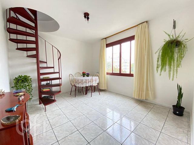 Apartamento com 90m², 2 dormitórios, 1 vaga, Higienópolis em Porto Alegre