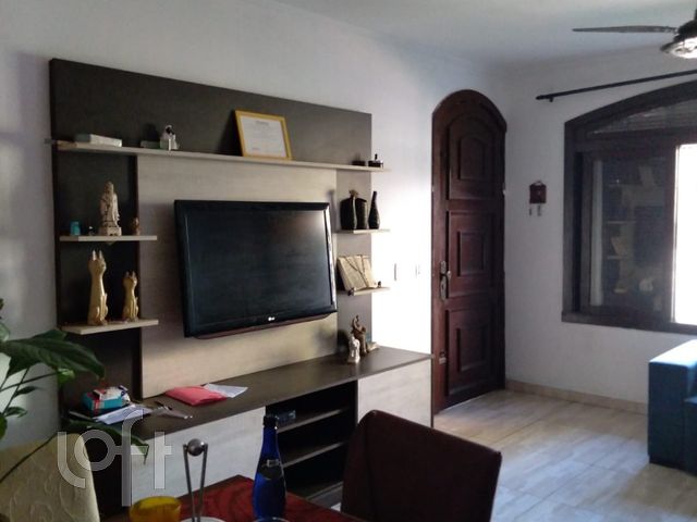 Casa com 188m², 4 dormitórios, 3 vagas, Vila Ipiranga em Porto Alegre