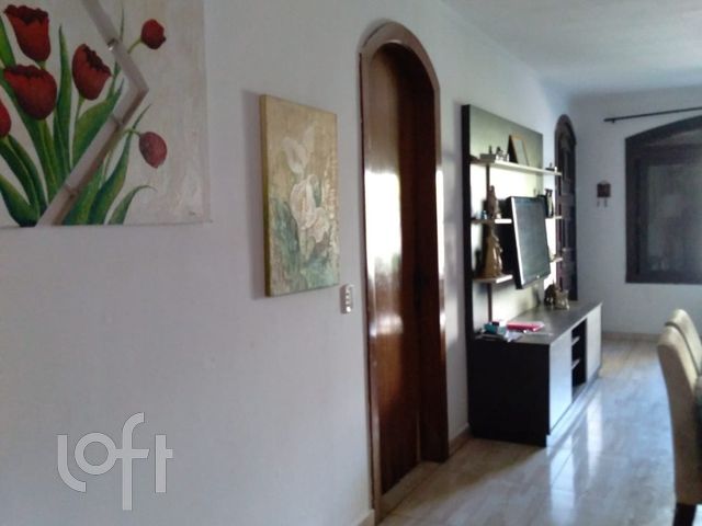 Casa com 188m², 4 dormitórios, 3 vagas, Vila Ipiranga em Porto Alegre