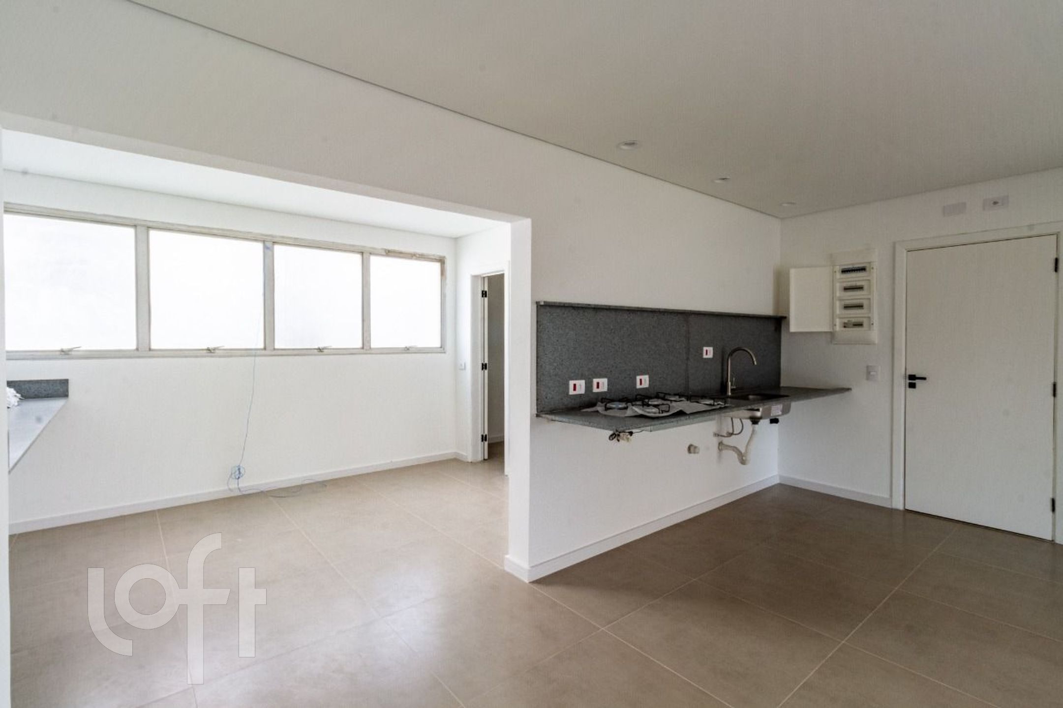 Apartamento à venda com 4 quartos, 160m² - Foto 1