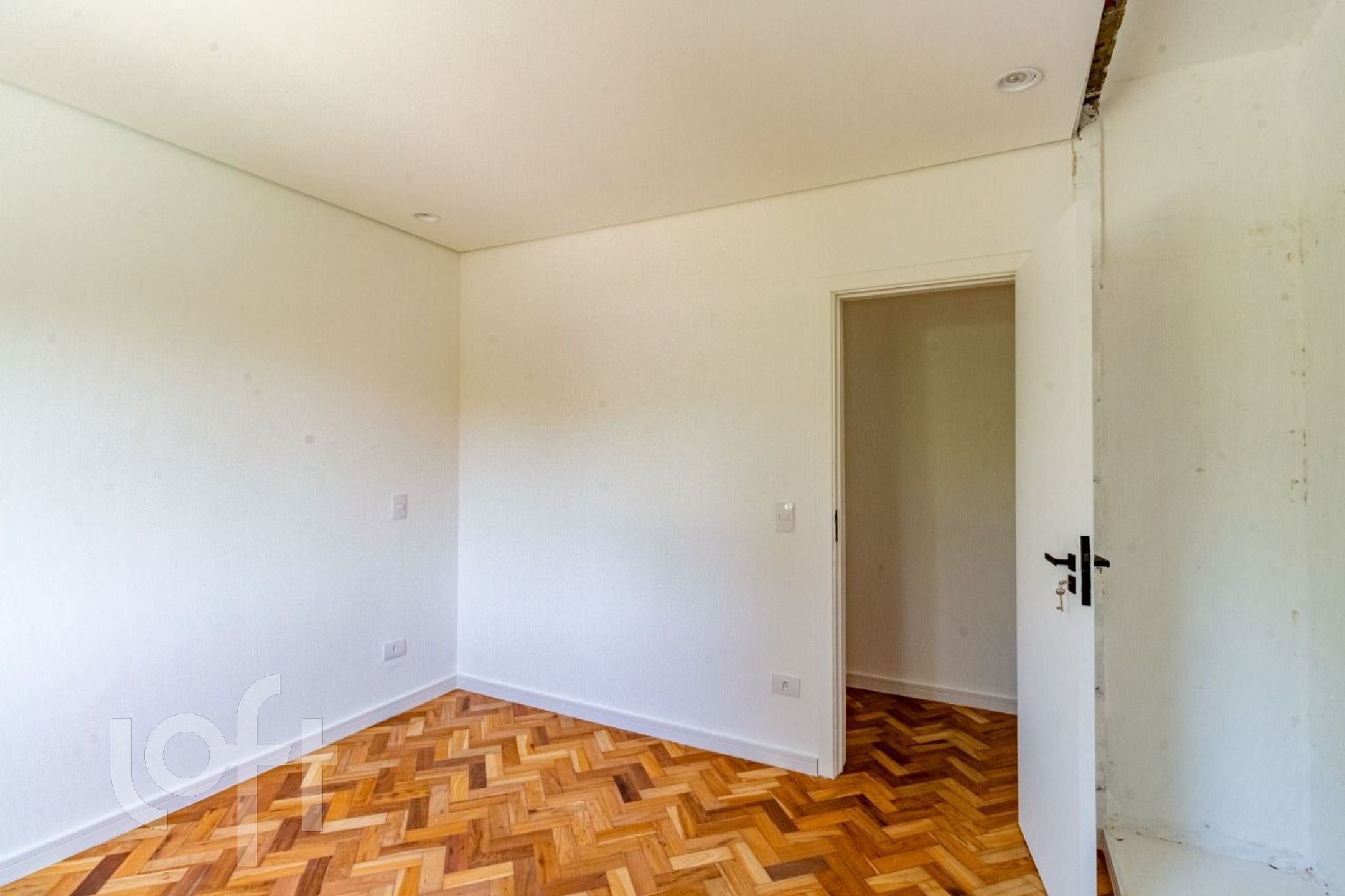 Apartamento à venda com 4 quartos, 160m² - Foto 18