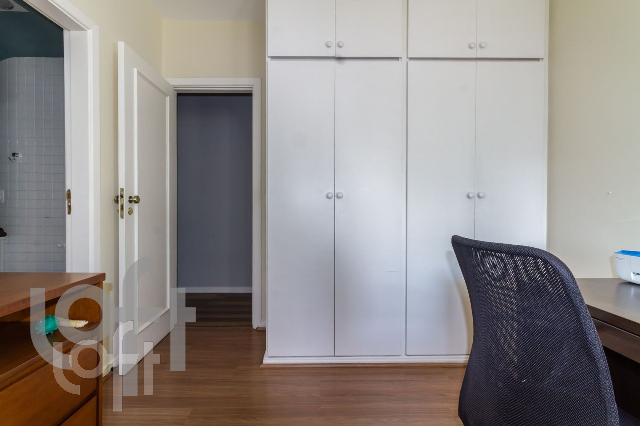 Apartamento à venda com 3 quartos, 180m² - Foto 3