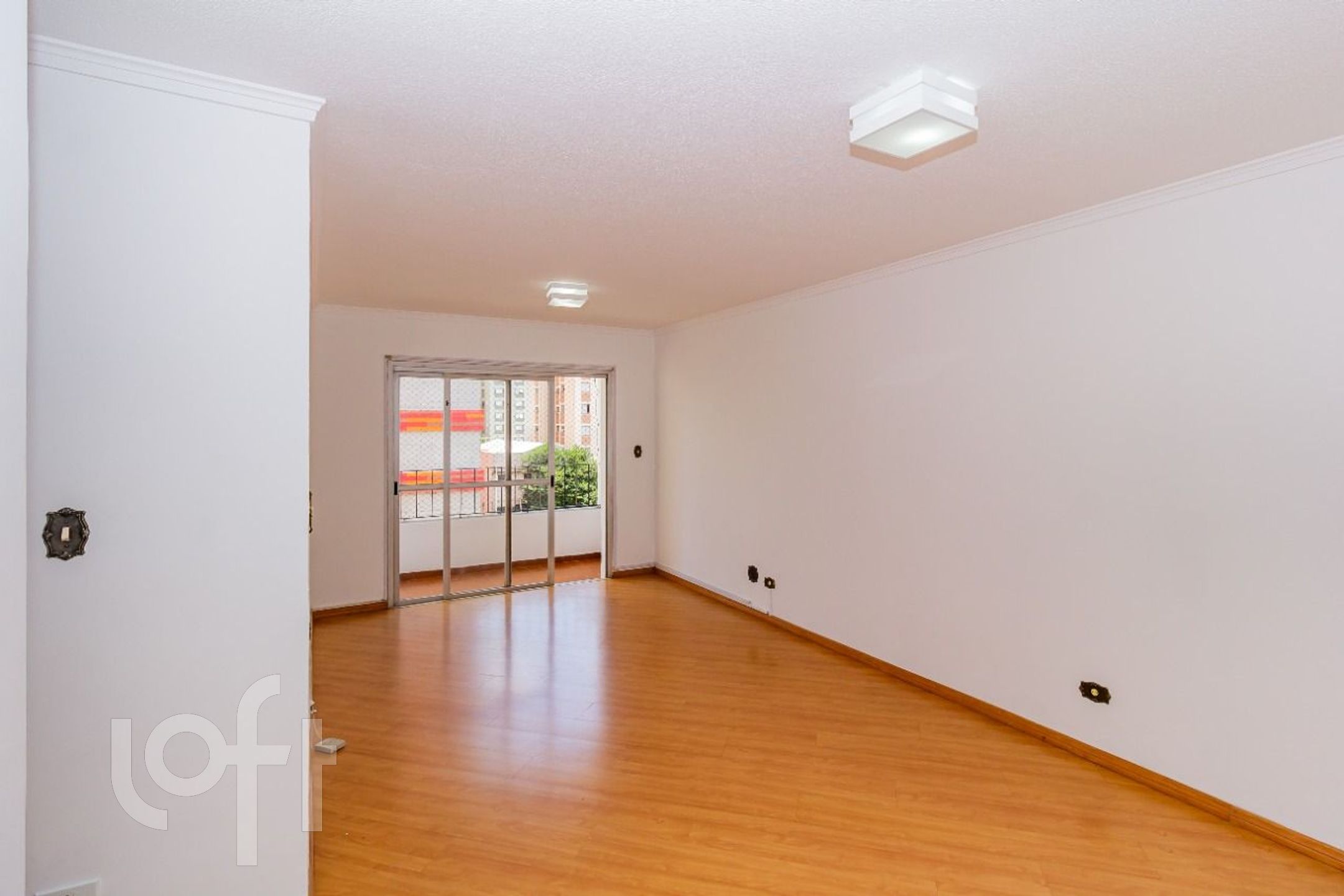 Apartamento à venda com 2 quartos, 72m² - Foto 2