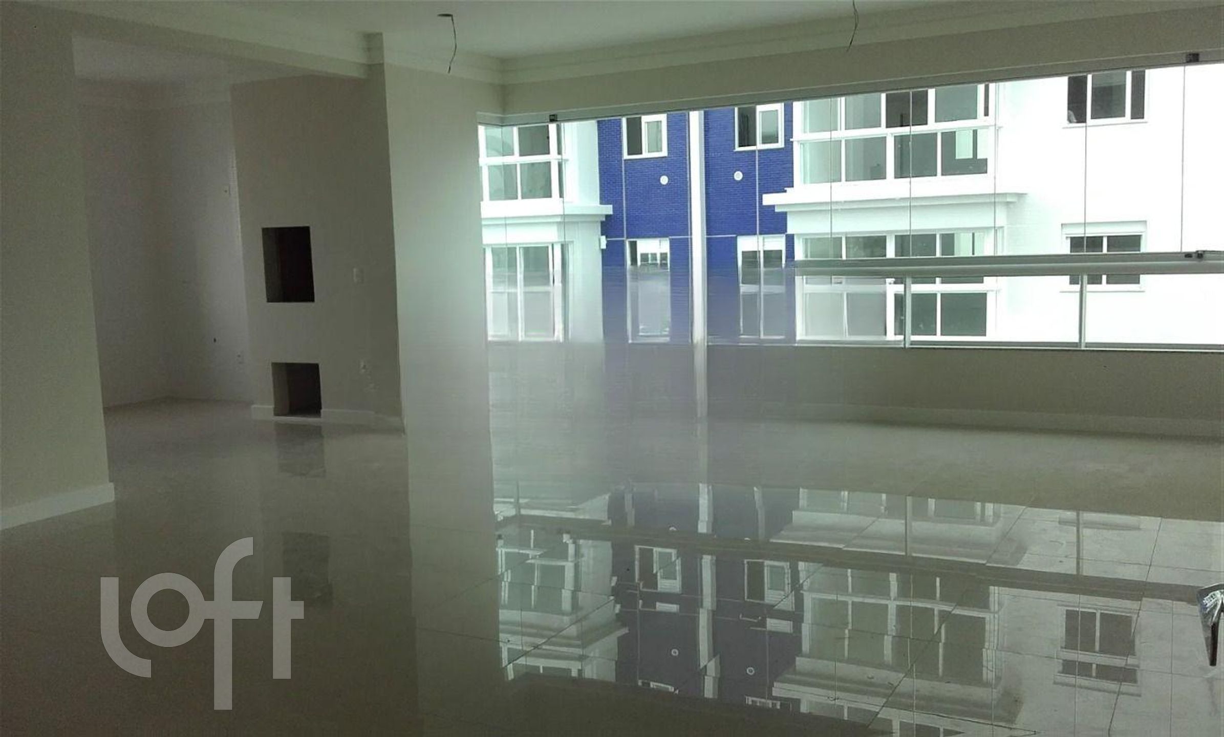 Apartamentos com 133m², 3 quartos, 3 suítes, 2 garagens, no bairro Centro em Balneário Camboriú