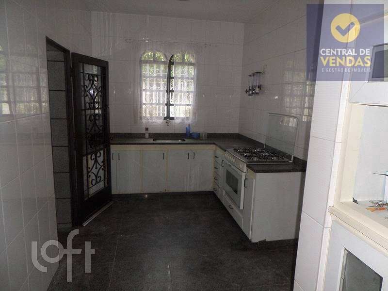 Casa à venda com 6 quartos, 360m² - Foto 3