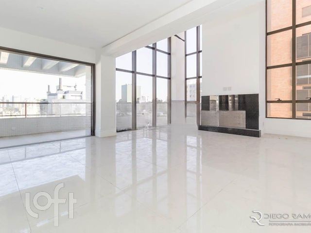 Apartamento com 303m², 4 dormitórios, 4 suítes, 6 vagas, Petrópolis em Porto Alegre