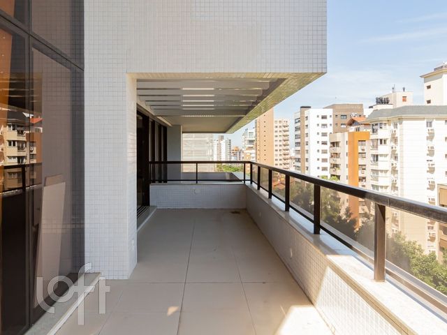 Apartamento com 303m², 4 dormitórios, 4 suítes, 6 vagas, Petrópolis em Porto Alegre