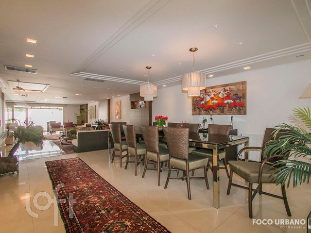 Casa em Condomínio com 618m², 3 dormitórios, 3 suítes, 4 vagas, Boa Vista em Porto Alegre