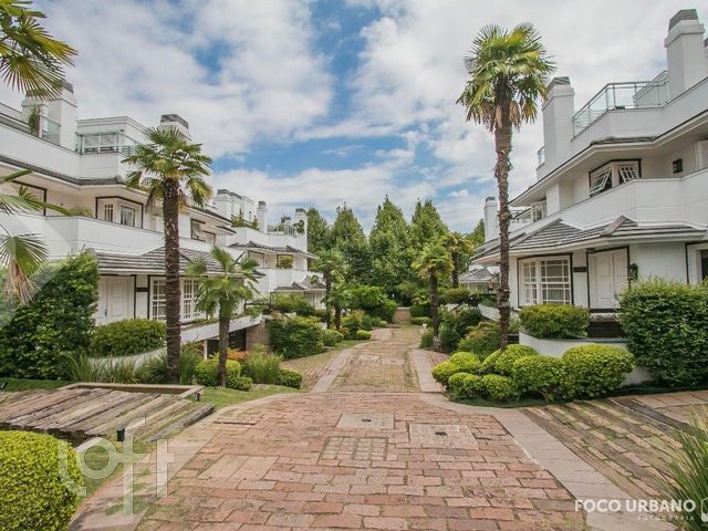 Casa em Condomínio com 618m², 3 dormitórios, 3 suítes, 4 vagas, Boa Vista em Porto Alegre