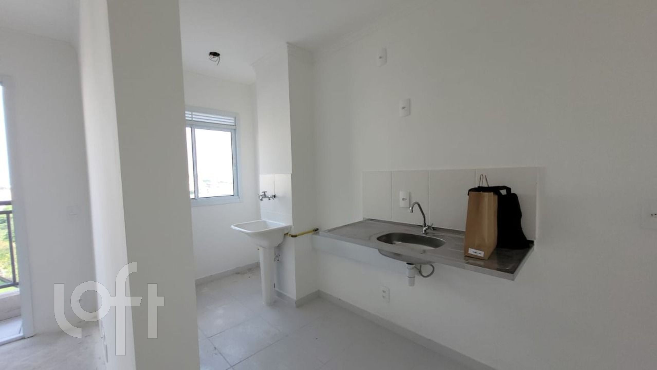 Apartamento à venda com 2 quartos, 44m² - Foto 1