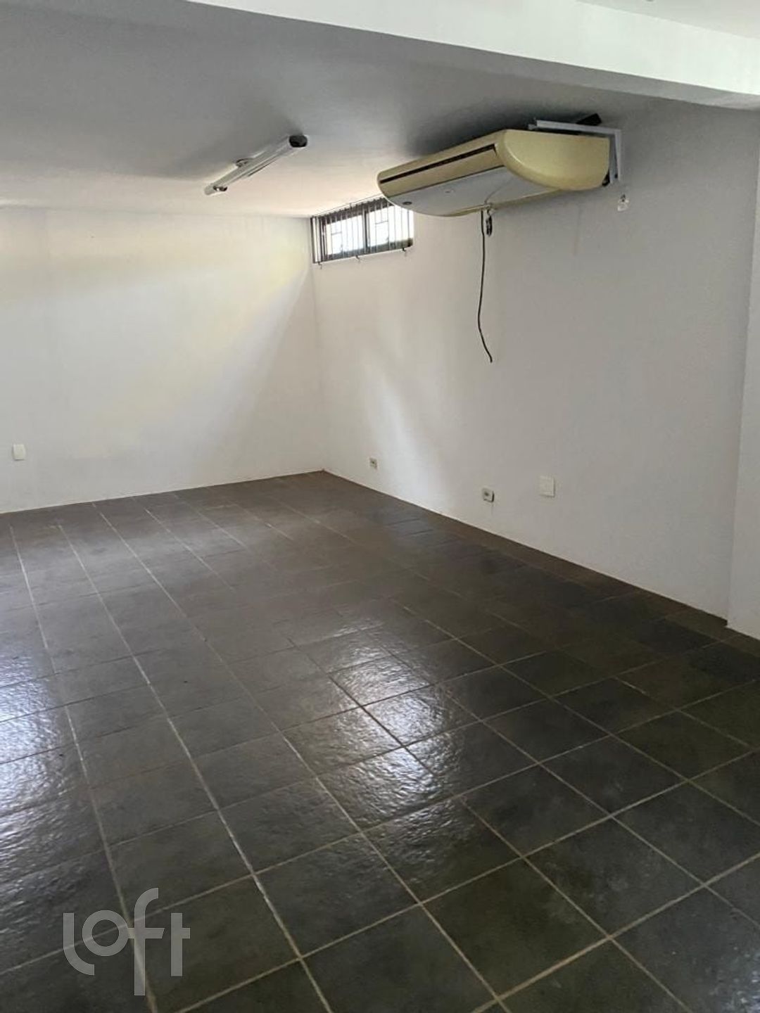 Casa à venda com 4 quartos, 200m² - Foto 17