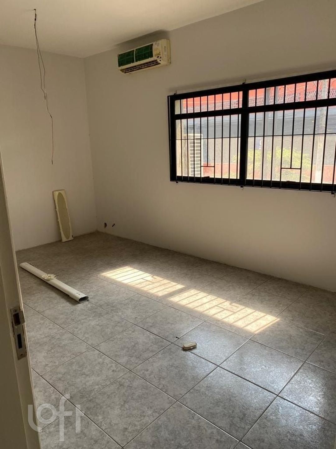 Casa à venda com 4 quartos, 200m² - Foto 9