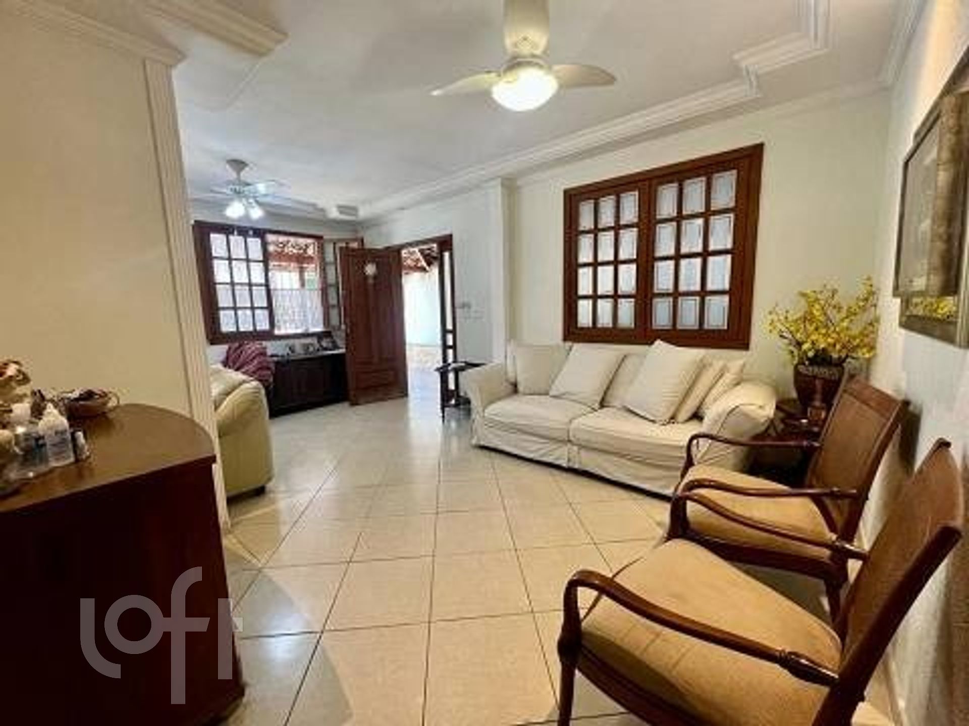 Casa à venda com 5 quartos, 253m² - Foto 2