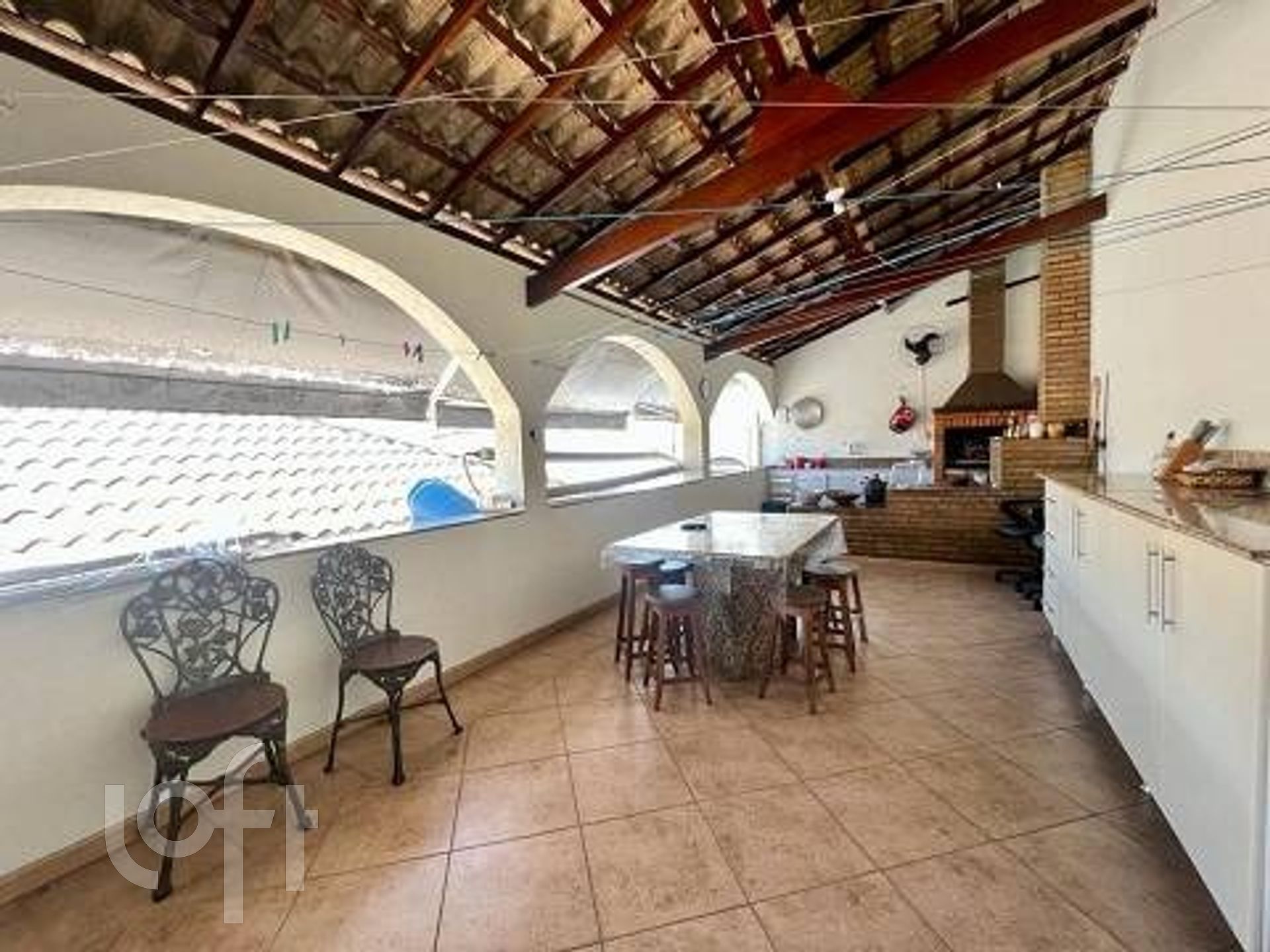 Casa à venda com 5 quartos, 253m² - Foto 15