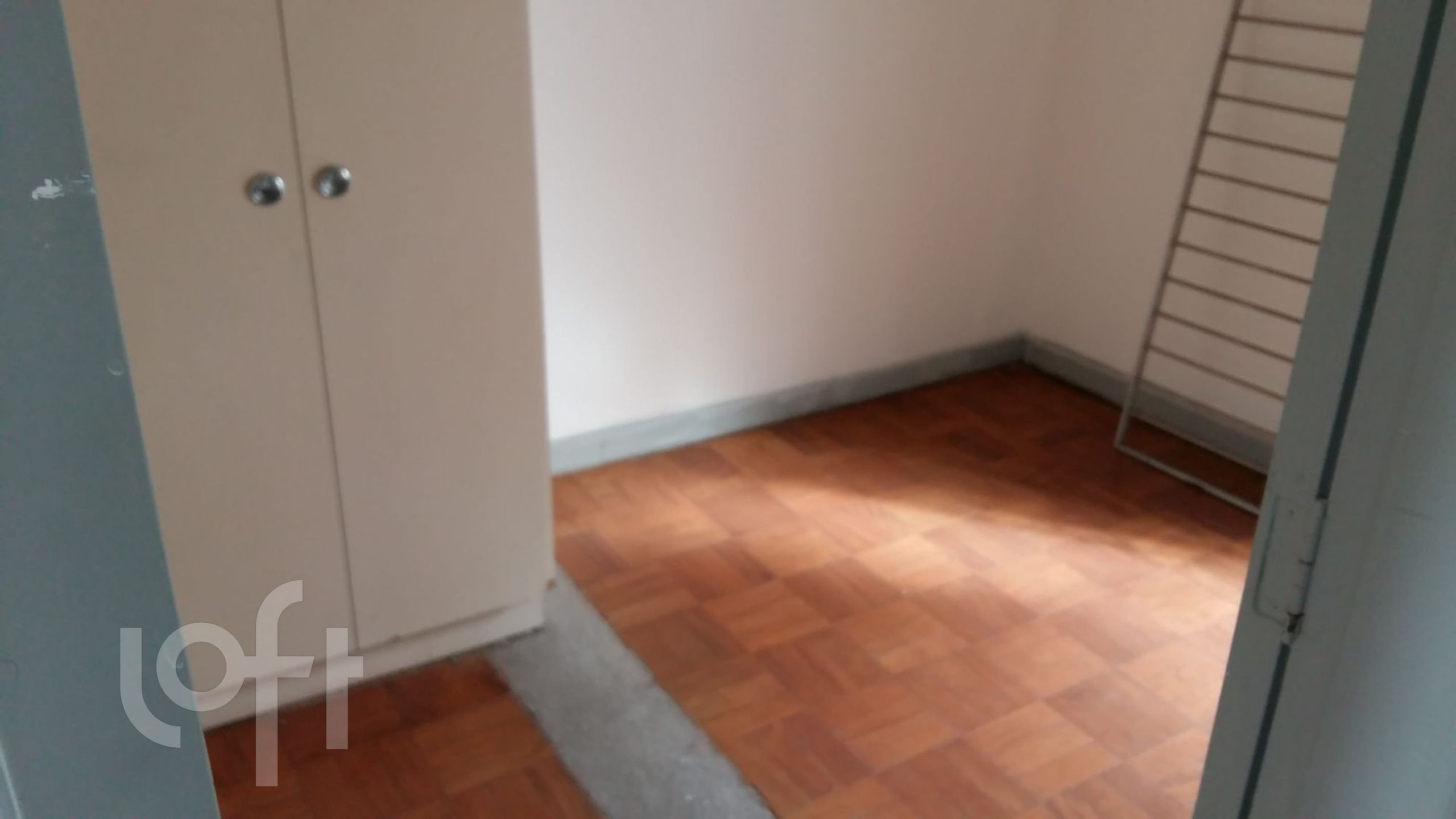 Apartamento à venda com 2 quartos, 90m² - Foto 2