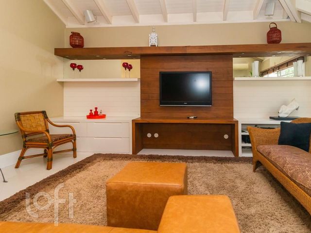 Casa em Condomínio com 566m², 3 dormitórios, 3 suítes, 4 vagas, Boa Vista em Porto Alegre