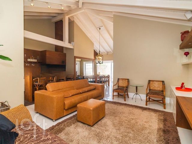 Casa em Condomínio com 566m², 3 dormitórios, 3 suítes, 4 vagas, Boa Vista em Porto Alegre