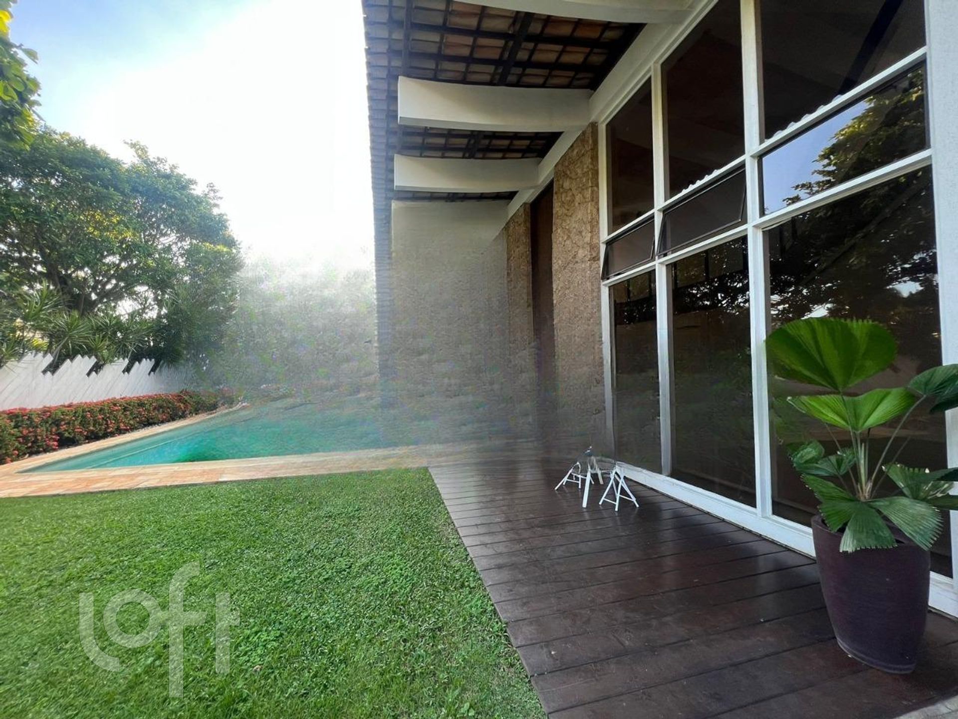 Casa à venda com 5 quartos, 600m² - Foto 1