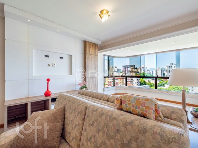 Apartamento com 114m², 3 dormitórios, 1 suíte, 1 vaga, Petrópolis em Porto Alegre