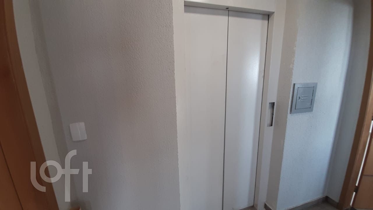 Apartamento à venda com 2 quartos, 52m² - Foto 18