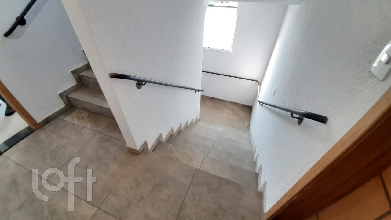 Apartamento à venda com 2 quartos, 52m² - Foto 15