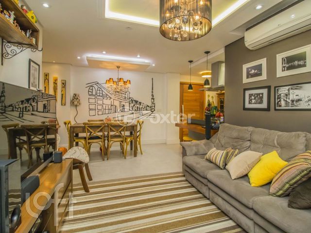 Apartamento com 83m², 2 dormitórios, 1 suíte, 1 vaga, Petrópolis em Porto Alegre